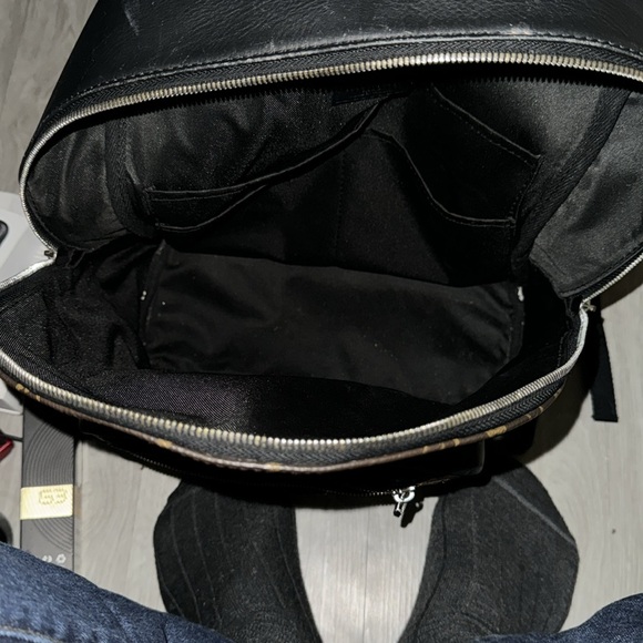 Sold - Picture 4 of 11